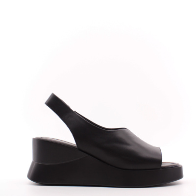 MADELLA босоножки на платформе 