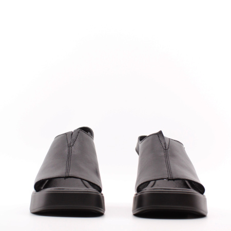 SPUR босоножки массивной подошве