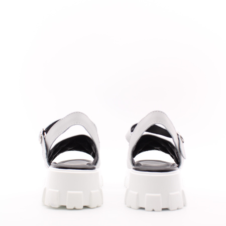 Босоножки на массивной белой подошве BONAVI