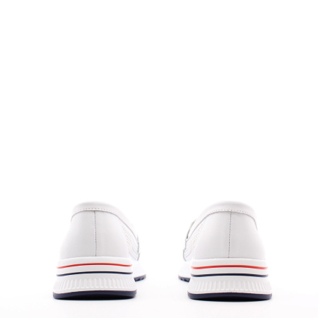 SPUR туфли перфорированые с пряжкой на союзке