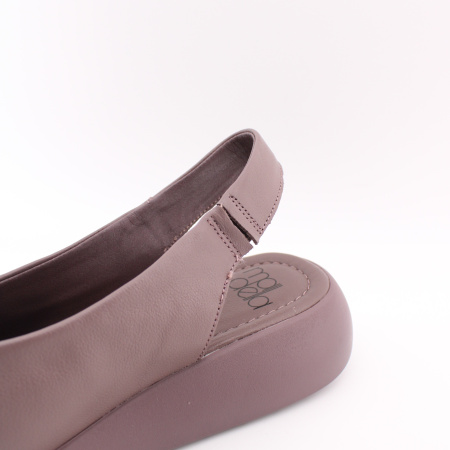 Летние босоножки на платформе MADELLA