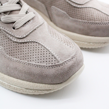 SPUR женскме кроссовки