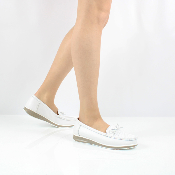 Мокасины белые из натуральной кожи BONAVI