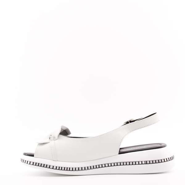 LUKME босоножки белые с черным акцентом