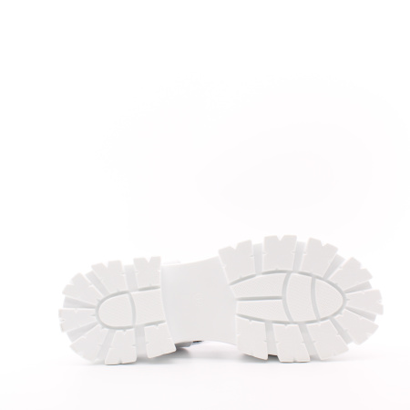 Босоножки на массивной белой подошве BONAVI