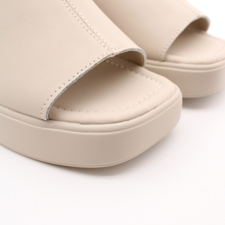 SPUR босоножки на массивной подошве