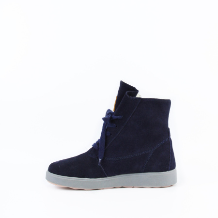 Ботинки на высокой подошве