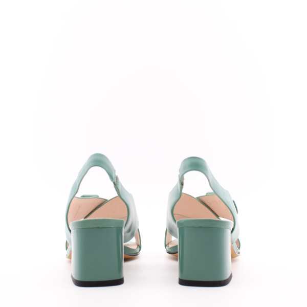 Босоножки на среднем каблуке RESPECT