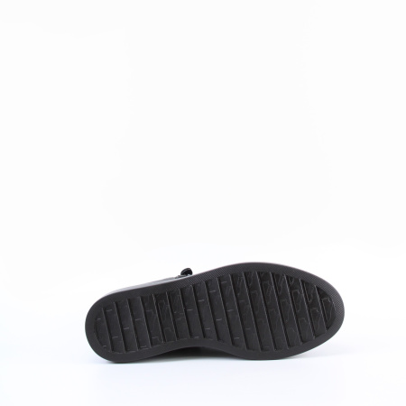 Ботинки с замками по бокам