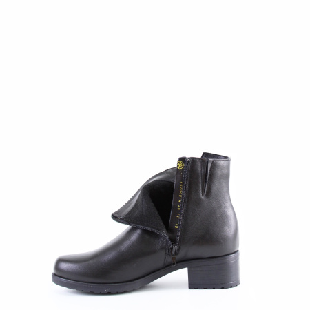 Ботинки с замками по бокам TOFA