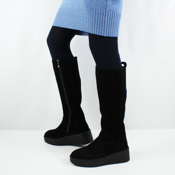 MADELLA замшевые сапоги на танкетке