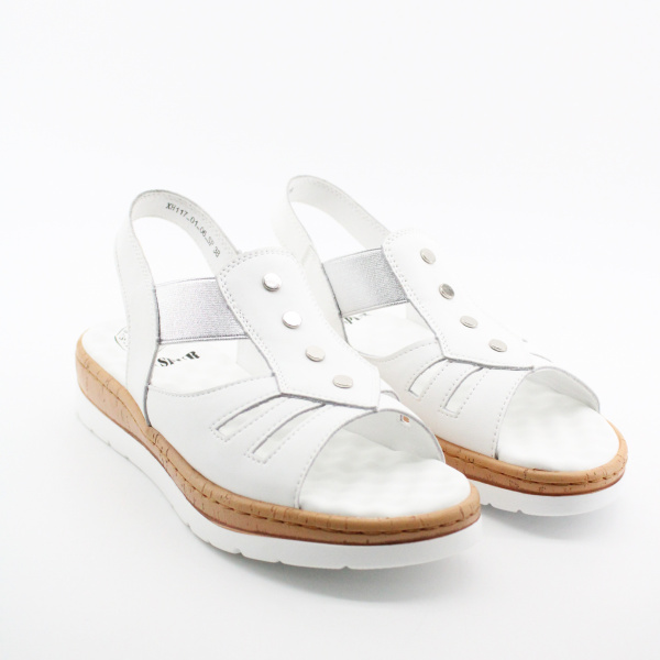 SPUR босоножки на танкетке