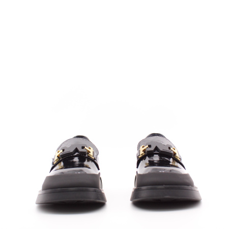 Лоферы лаковые LUKME