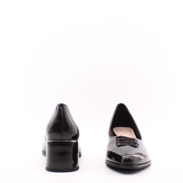 Лаковые черные туфли с декором BADEN