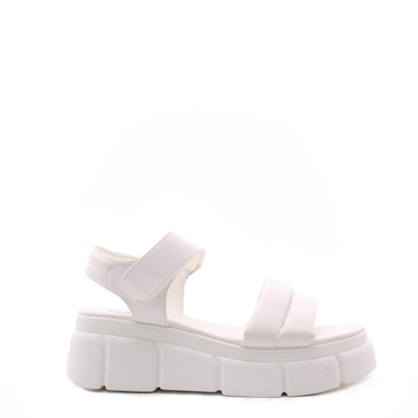 Босоножки белые BETSY