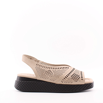 Бежевые босоножки на чёрной платформе MADELLA