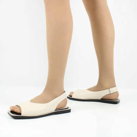 Сандалии светлые BONAVI