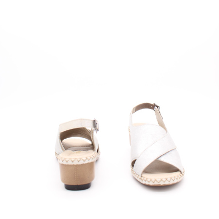 Серебрянные босоножки на танкетке RIEKER