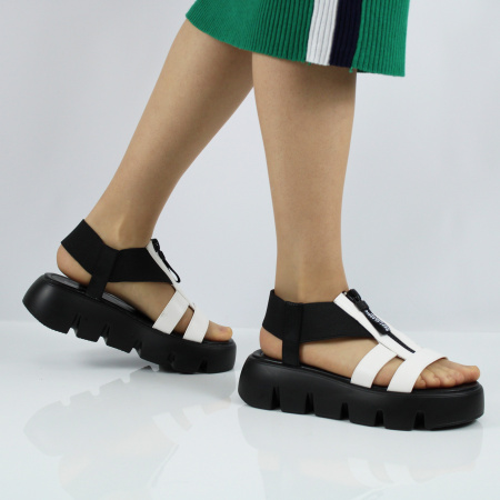 Босоножки BETSY