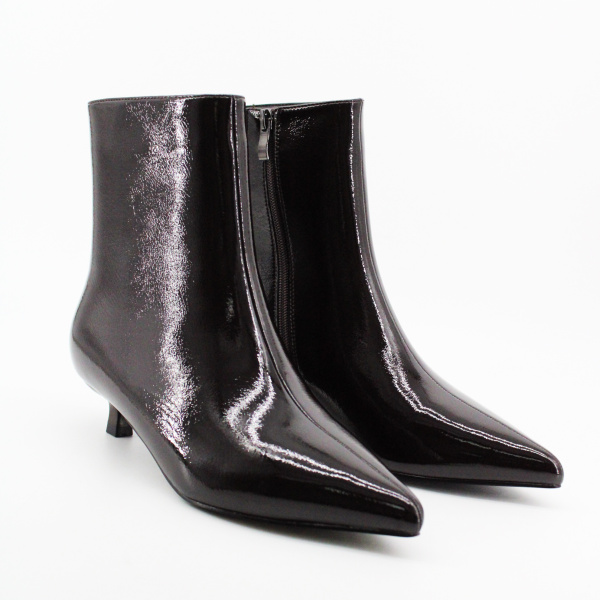 TOFA лаковые ботильоны