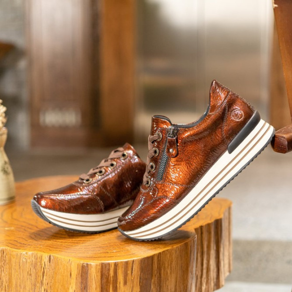 Коричневые лаковые кроссовки REMONTE