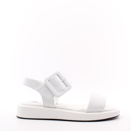 Босоножки белые BADEN