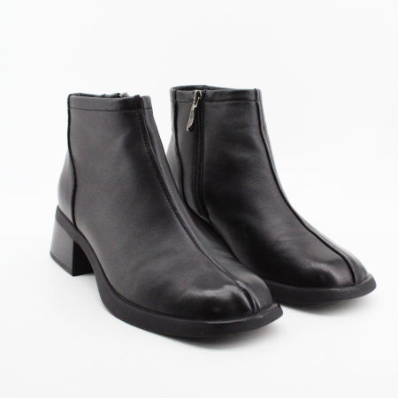 SPUR ботильоны на каблуке