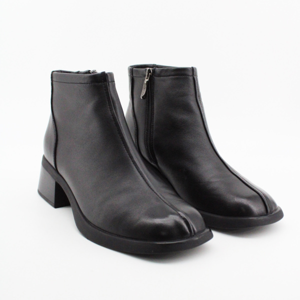 SPUR ботильоны на каблуке