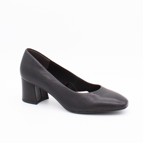 Чёрные лодочки на толстом каблуке TAMARIS