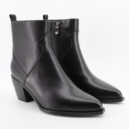 MADELLA ботильоны с зауженным носком