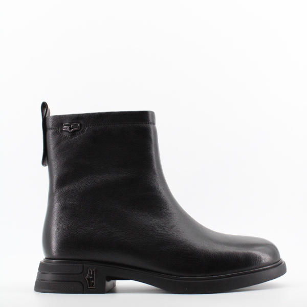 BADEN полусапожки на низком каблуке