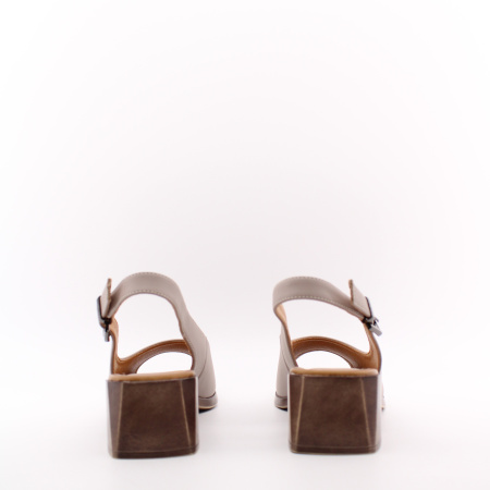 Босоножки LUKME