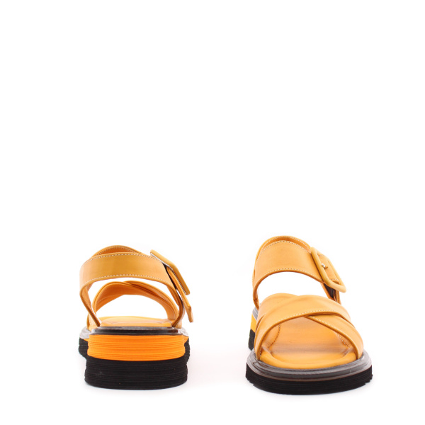 Босоножки на массивной подошве SandM