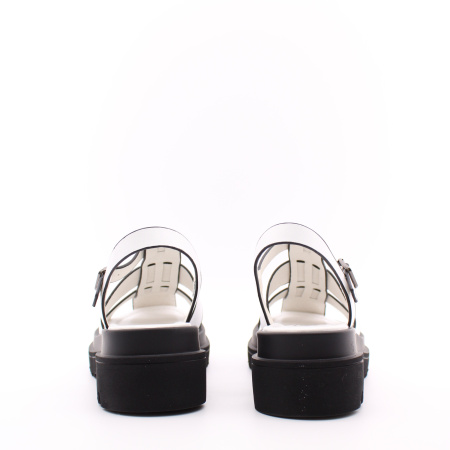 Летние белые босоножки на платформе KRAUS