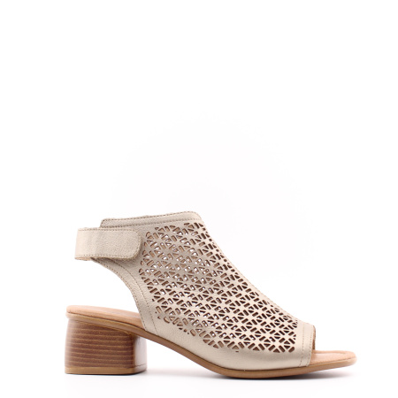 Золотые босоножки с перфорацией REMONTE