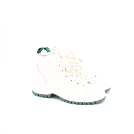 Белые ботинки с отстрочкой MADELLA