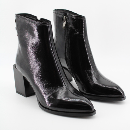 TOFA лаковые ботильоны