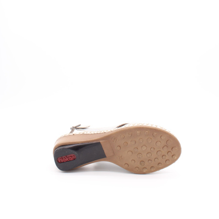 Серебрянные босоножки на танкетке RIEKER