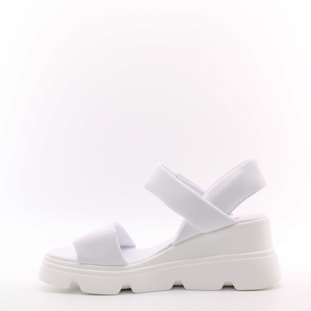 Босоножки TOFA