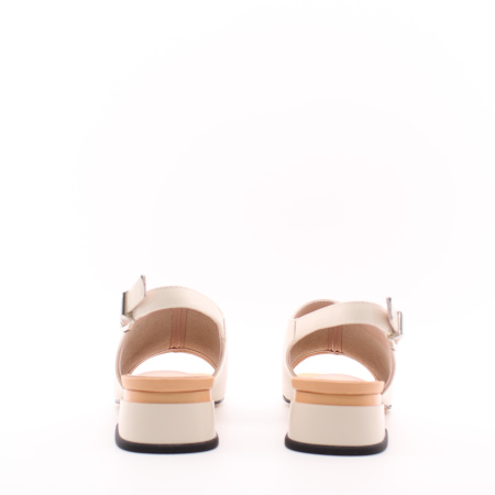 Босоножки кремового цвета с открытым носком и пяткой LADY COUTURE