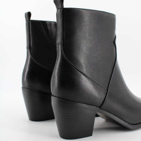 MADELLA ботильоны с зауженным носком