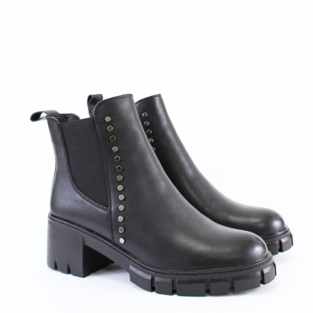 Ботинки с декором на тракторной подошве MADELLA