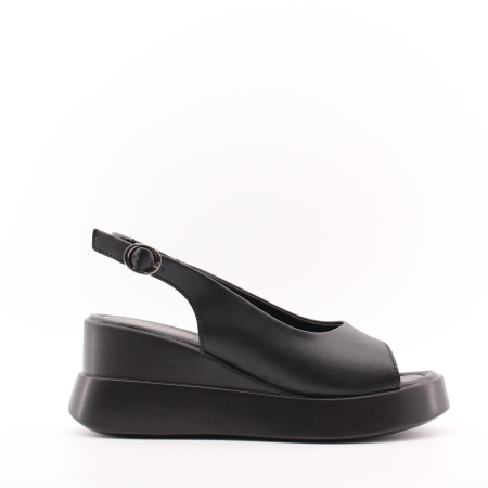 Босоножки TOFA