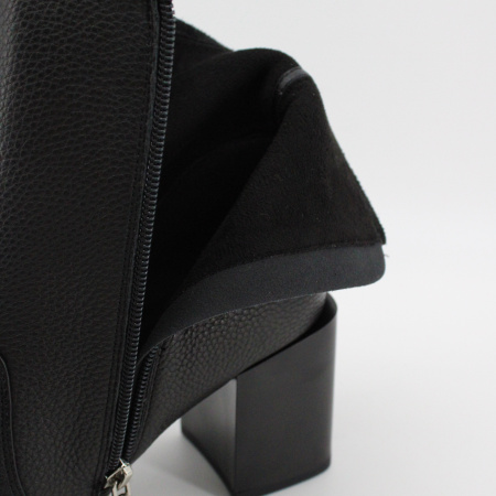 SPUR ботильоны на каблуке