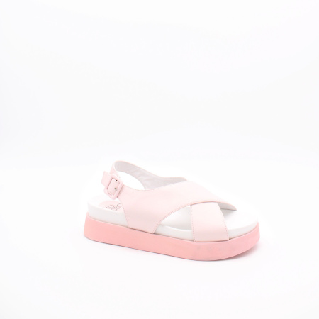 Розовые босоножки на танкетке MADELLA