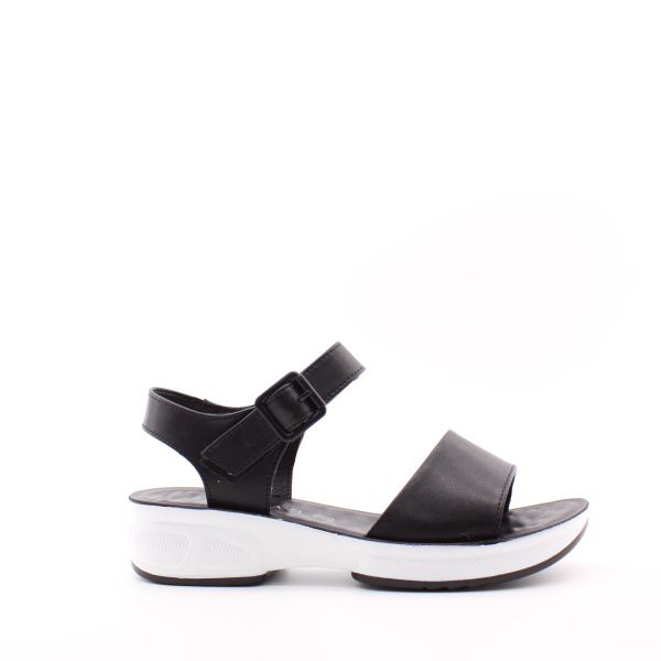 LUKME черные босоножки на застежке