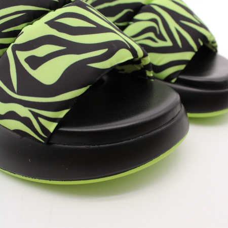 KEDDO сабо с принтом под зебру выполнены в черно-зеленой гамме