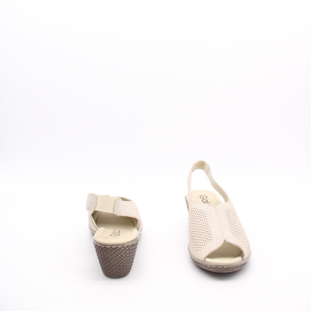 Серебряные босоножки