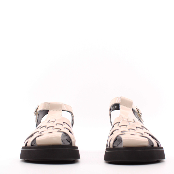 SPUR сандалии лаковые