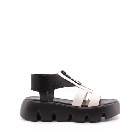 Босоножки BETSY